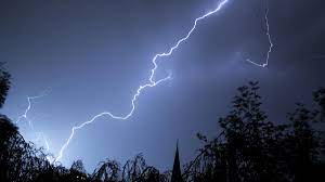 Care va fi intervalul critic al furtunii în capitală. FurtunÄƒ In BucureÈ™ti AnunÈ› De UltimÄƒ OrÄƒ De La Meteorologi
