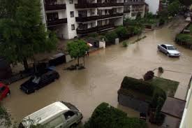 Im juli und august 2010 kam es vom 27. Wetter Und Klima Deutscher Wetterdienst Glossar U Uberschwemmung