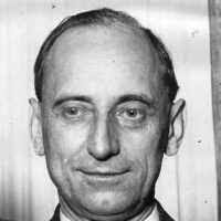 Arturo Casares's Instagram, Twitter & Facebook