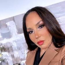 Beverly Mallory's Instagram, Twitter & Facebook