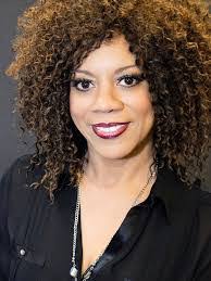 Lynn Briggs's Instagram, Twitter & Facebook