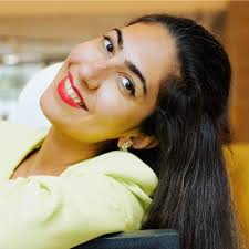 Dr. Alyssa Ricci is offering a free smile makeover to someone who has been  bullied because of their smile. “Orthodontic treatment changed my life  because of the confidence that I gained as