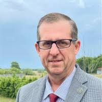 Doug Fender's Instagram, Twitter & Facebook