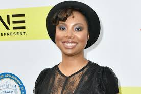 TOMB RAIDER 2 ganha nova diretora e roteirista!