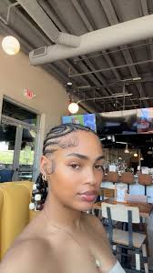 Hey, I am Hunter a stay at home mama of 2 , 3 year 1 year. Andy and I are  gardeners and Andy is a botanist , I am at the beginning