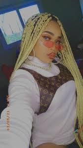 Ursula Mora's Instagram, Twitter & Facebook