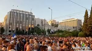 Proteste in tutto il paese. Nxxktjhiirnvkm