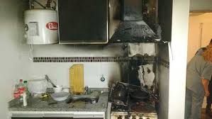 Cocina elegante y señorial en tonos verdes en el barrio de chamartín. Por El Extractor Casi Se Le Incendia La Cocina En Barrio Rivadavia Villa Maria Vivo
