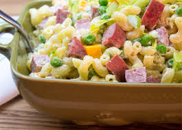 You will love the creamy dressing in this you will be shocked how quickly you can throw together this simple elbow macaroni salad! Macaroni Summer Sausage Salad Johnsonville Com