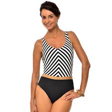 La rédaction vous a concocté une sélection de maillots de bain 2019 qui vous maillot de bain une pièce livia 2018. Maillot De Bain 1 Piece Sans Armatures Sylvia Livia Alamos