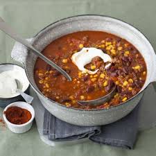 Am besten den joghurt oder die guacamole separat anrichten, dann kann jeder testen, wie er sein chili con carne am liebsten mag. Chili Con Carne Rezept Den Mexikanischen Klassiker Neu Entdecken Rezept Rezepte Chili Con Carne Rezept Chilli Con Carne Rezept