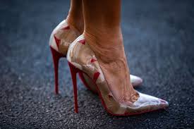 Tutto 2star 2stars 2starshoe 2starshoes acquamarina allacciata amaranto anfibio animalier anklebooties ankleboots aquamarine arancio arancione argento arricciato artigianale attico avorio azzurro balenciaga ballerina banana. Tacco 12 E Punta Affilata Tutte Le Scarpe Di Melania Trump