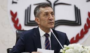 Jun 01, 2021 · milli eğitim bakanı ziya selçuk'un açıklamalarının dışında meb resmi sitesinden de yüz yüze eğitim, uzaktan eğitim, karneler ve telafi eğitimlerine ilişkin kapsamlı son dakika. Milli Egitim Bakani Ziya Selcuk Tan Ara Tatil Aciklamasi