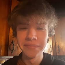 Brandon Hollis (@brandonyt_) • Instagram photos and videos