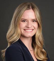 Robyn Fraser's Instagram, Twitter & Facebook