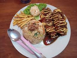 Resep masakan ayam goreng atau chicken chop adalah makanan yang sangat terkenal di negara malaysia. Nasi Goreng Chicken Chop Oshem Yang Memang Terbaik Di Kedai D Hot Cafe Western Nibong Tebal Rugi X Cuba Fotografia De Nibong Tebal Penang Island Tripadvisor