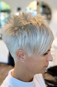 Janet Knowlton (hairkuttin)