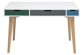 Wer zu hause arbeitet, der muss sich an seinem schreibtisch nicht nur konzentrieren können, sondern auch wohlühlen. Schreibtisch Aus Holz In Weiss Lackiert Kaufen Bei Lifestyle4living Mobelvertrieb Gmbh Co Kg