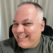 👨‍👩‍👧 𝐀 𝐆𝐥𝐢𝐦𝐩𝐬𝐞 𝐨𝐟 𝐭𝐡𝐞 𝐅𝐮𝐭𝐮𝐫𝐞 𝐅𝐚𝐦𝐢𝐥𝐲 Imagine a  couple walking down the street… while their robot is walking the dog! 🤖  𝐈𝐧 𝐣𝐮𝐬𝐭 𝐚 𝐟𝐞𝐰 𝐲𝐞𝐚𝐫𝐬, 𝐭𝐡𝐢𝐬…