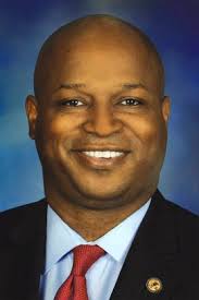 UIC Law alumnus makes history in new role as Illinois House speaker