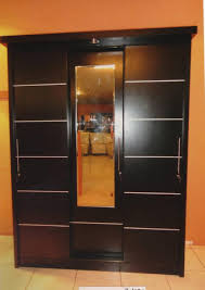 Lemari pakaian minimalis 3 pintu sliding door geser model desain almari baju kaca cermin warna putih kayu jepara modern terbaru harga murah yang cocok sebagai furniture didalam kamar rumah anda. Deco Maju Lemari Pakaian 3 Pintu Sliding Kaca Type Domino Aa Subur Furniture Online Store