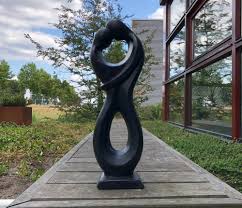 terrazzo beeld verbinding twee partners tuinbeeld terrazzo natuursteen