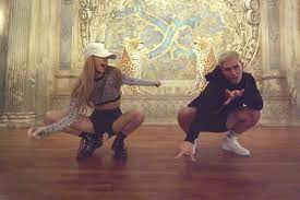 Bio choreographer / human ✨ location auckland, new zealand tweets 3,6k followers 17,6k following 233 account. Watch Blackpink S Lisa And Choreographer Kiel Tutin Are Fierce In New Dance Video Soompi