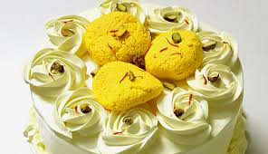 Pipe a generous layer of whipped cream. Recipe Celebrate The Special Day With Eggless Rasmalai Cake Lifeberrys Com