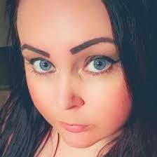 Amber Cooley's Instagram, Twitter & Facebook