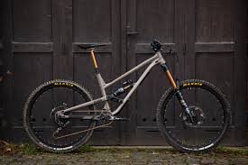 Sempre risponde.per il 2021, si è evoluta in modo significativo.la sua geometria è rivista in modo. Commencal Clash Dirt 2021 Custom Fdf Bike Shop S Bike Check Vital Mtb