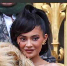 Because kyLIE is a plastic nepo baby? : r/KUWTKsnark