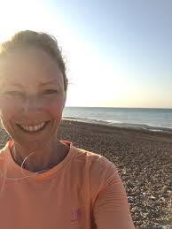 Cara Hooper's Instagram, Twitter & Facebook