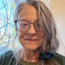 How to use diatomaceous earth safely around pollinators?