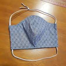 Tuto Couture D Un Masque De Protection Lien Redirige Vers Le Masque Fait Maison Attack Ton Mask Sans Couture C In 2020 Nahen Wie In Der Schneiderei Schutzmaske Masken