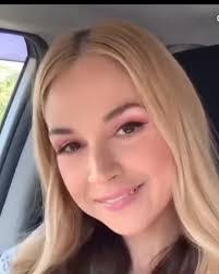 Sarah Eberhard's Instagram, Twitter & Facebook