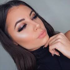 21 Things That Only Make Sense To People Who Both Love And Hate Makeup