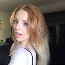 Beth Miron's Instagram, Twitter & Facebook