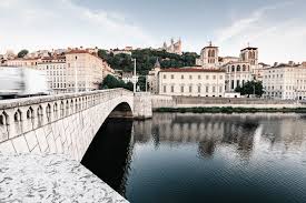 Comprehensive information on lyon's heritage, cultural and sporting activities, leisure and outings for tourists as well as leisure and business information for tourism professionals. Fluge Nach Lyon Finnair