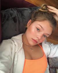 Everything you could ever desire in a girl. Faye Montana On Instagram Jealousy Is The Ugliest Trait Tolle Bilder Alltags Make Up Tolle