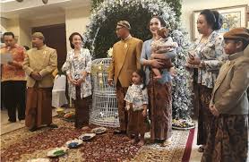 We did not find results for: Eksklusif Keturunan Keraton Solo Dokter Reisa Lakukan Prosesi Tedhak Siten Yang Mulai Banyak Dilupakan Orang Semua Halaman Nakita