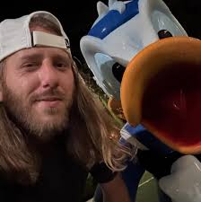 Made it to the mountains! 🍁 @bigassleaf_