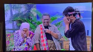 Sepahtu reunion (2021) live episod 9 tonton online video. Video Terus Lupa Dialog Sketsa Jep Terkedu Bila Sari Yanti Jadi Cameo Kisah Dunia