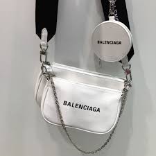The balenciaga bags explore and expertly reinvent the sartorial style codes of the revered parisian from the iconic city tote to the latest cabas and bazar bags, discover the selection of cult designs. 170 Balenciaga Bags Ideas