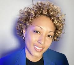 Meet the 2022 Women in Signs Award Winners: Jenn-Jenn Marshall