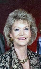 Robyn Lomax's Instagram, Twitter & Facebook