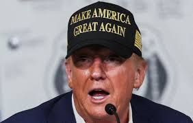 Trump destituye de golpe a una docena de inspectores generales,  responsables de supervisar al Gobierno