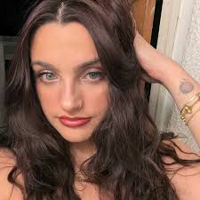 elizabeth riley (@_elizabethriley) • Instagram photos and videos