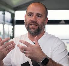 Kevin Lumley's Instagram, Twitter & Facebook