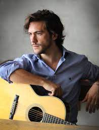 Between the minds (2007), harder than easy (2009), before the storm (2012), written in scars. Jack Savoretti