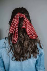 I originally was tying them around my neck and bag, but after purchasing this silkier one from madewell, i thought i would tie it in my hair. How To Wear A Bandana In Your Hair This Summer An Indigo Day